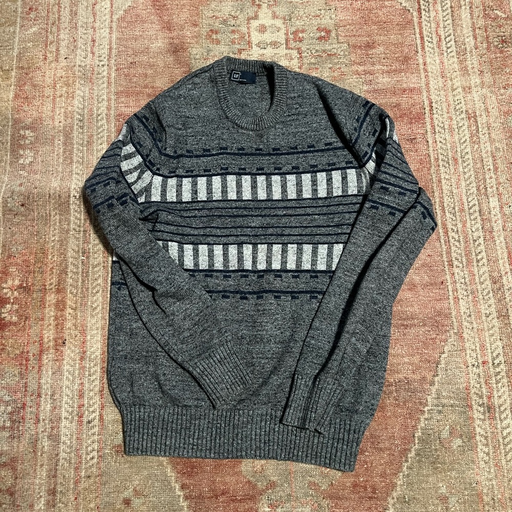 Gap patterned crew neck sweater